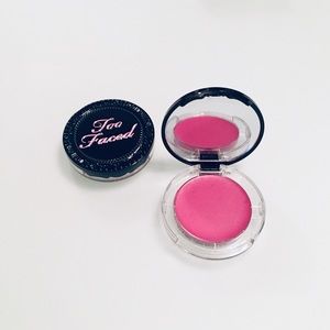 TOO FACED Limited Edition Cheek Lip Crème Color